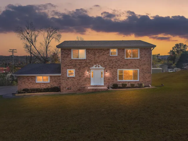 $400,000 | 4920 Pine Circle, Ooltewah, TN 37363