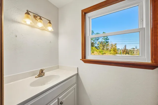 $400,000 | 4920 Pine Circle, Ooltewah, TN 37363