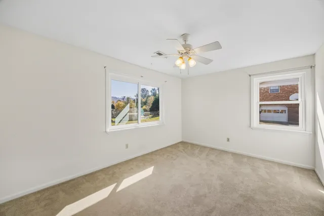 $400,000 | 4920 Pine Circle, Ooltewah, TN 37363