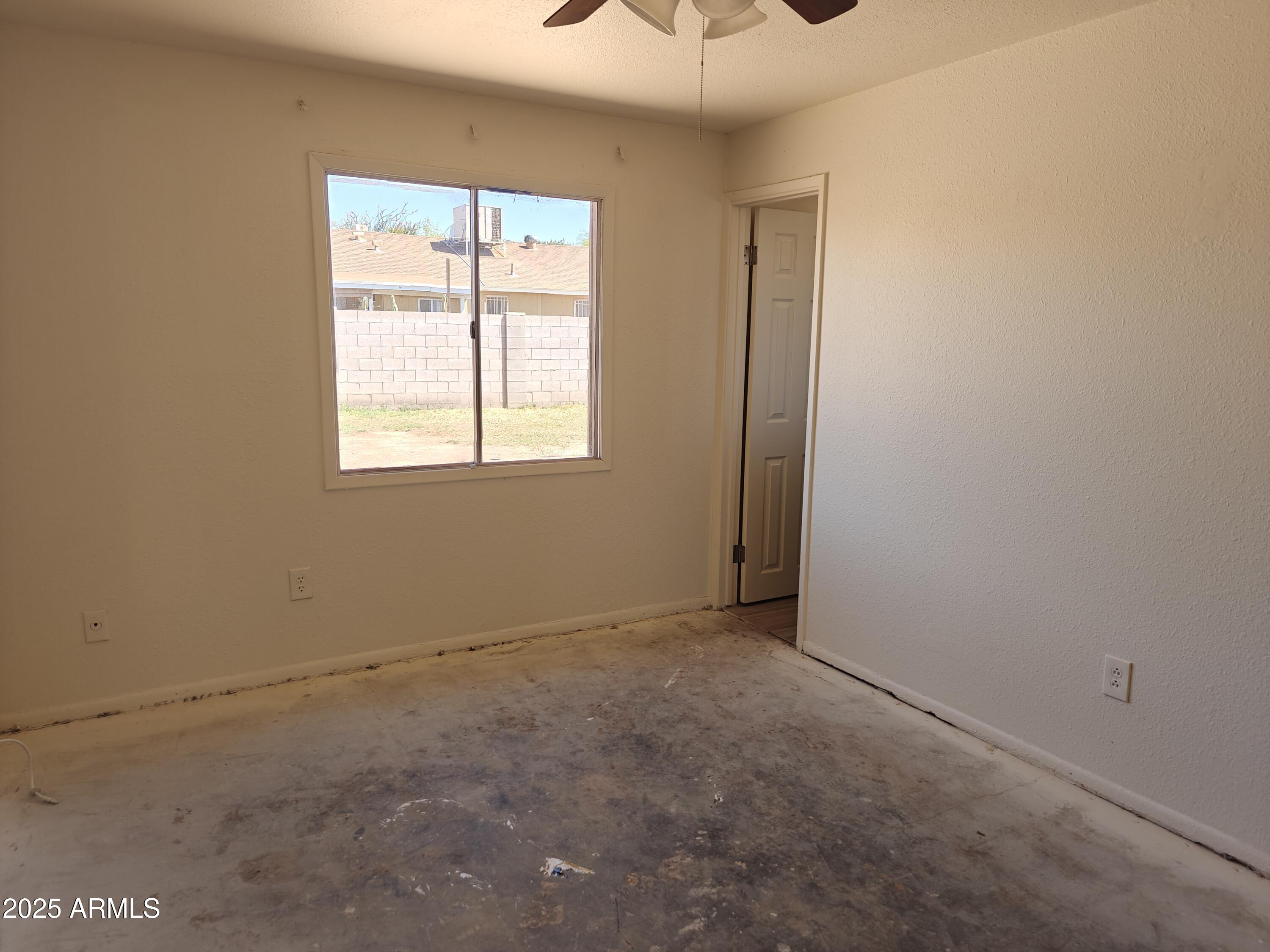 6226 West Coronado Road Phoenix, AZ 85035 - Photo 14 of 15 IMG20250422101717