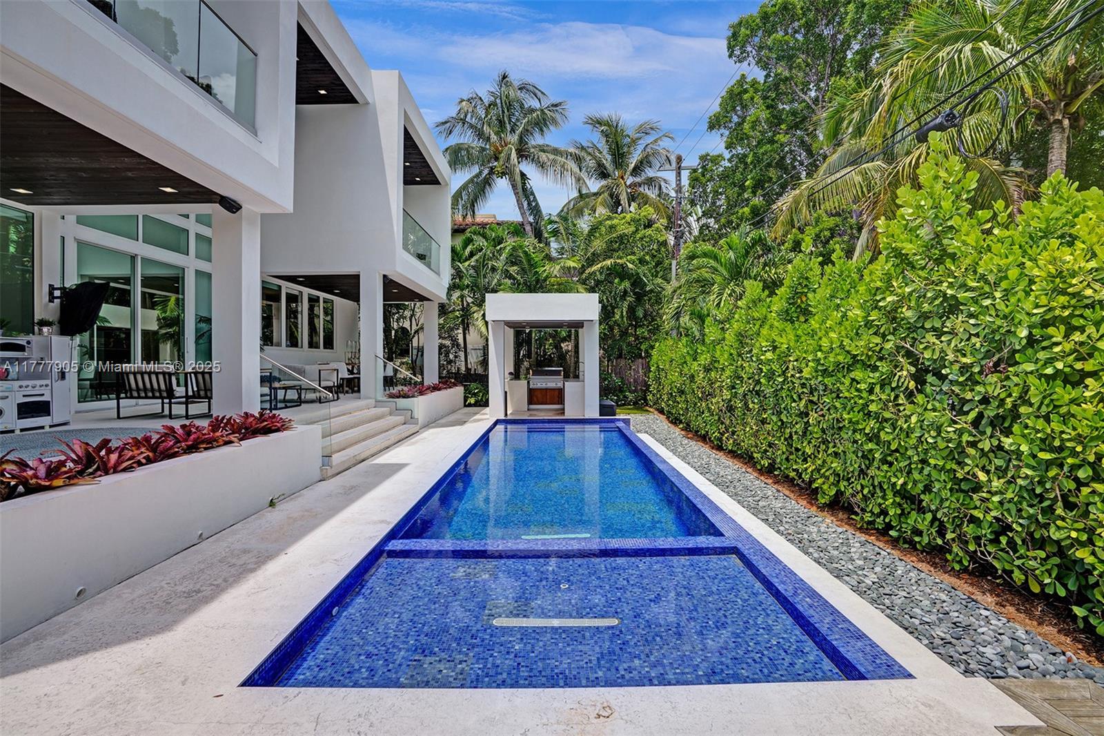 201 Buttonwood Drive Key Biscayne, FL 33149 - Photo 29 of 80