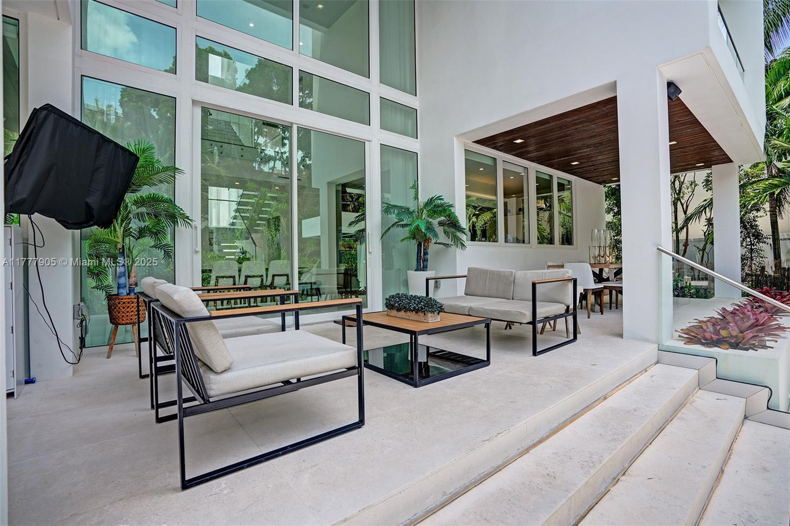 201 Buttonwood Drive Key Biscayne, FL 33149 - Photo 32 of 80