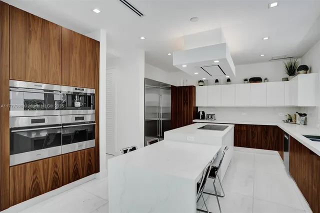 $5,999,000 | 201 Buttonwood Drive, Key Biscayne, FL 33149