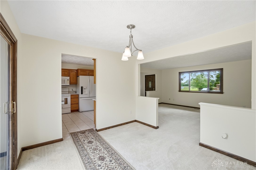 7655 Windham Road Tipp City, OH 45371 - Photo 8 of 61