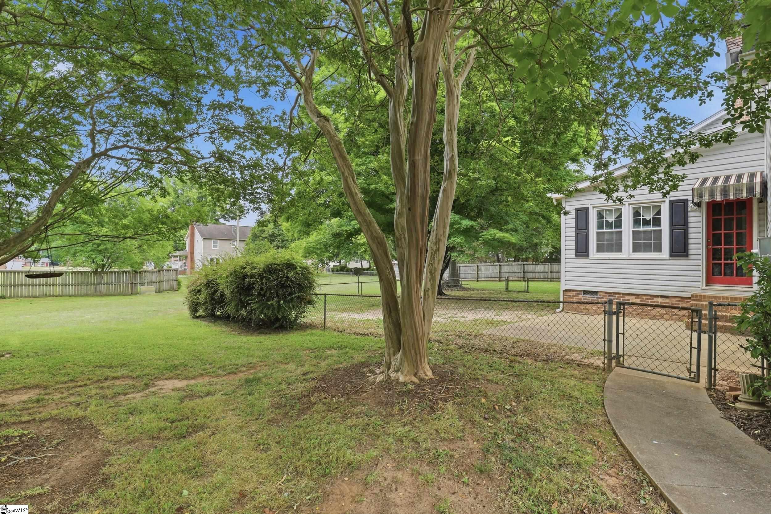 205 Huntington Road Easley, SC 29642 - Photo 31 of 35