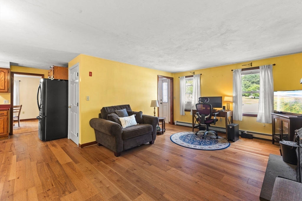 71 Pondview Circle Taunton, MA 02780 - Photo 11 of 33