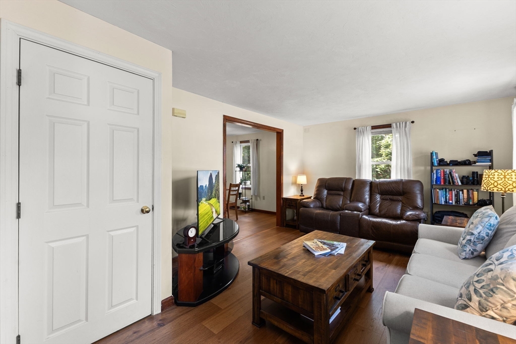 71 Pondview Circle Taunton, MA 02780 - Photo 14 of 33