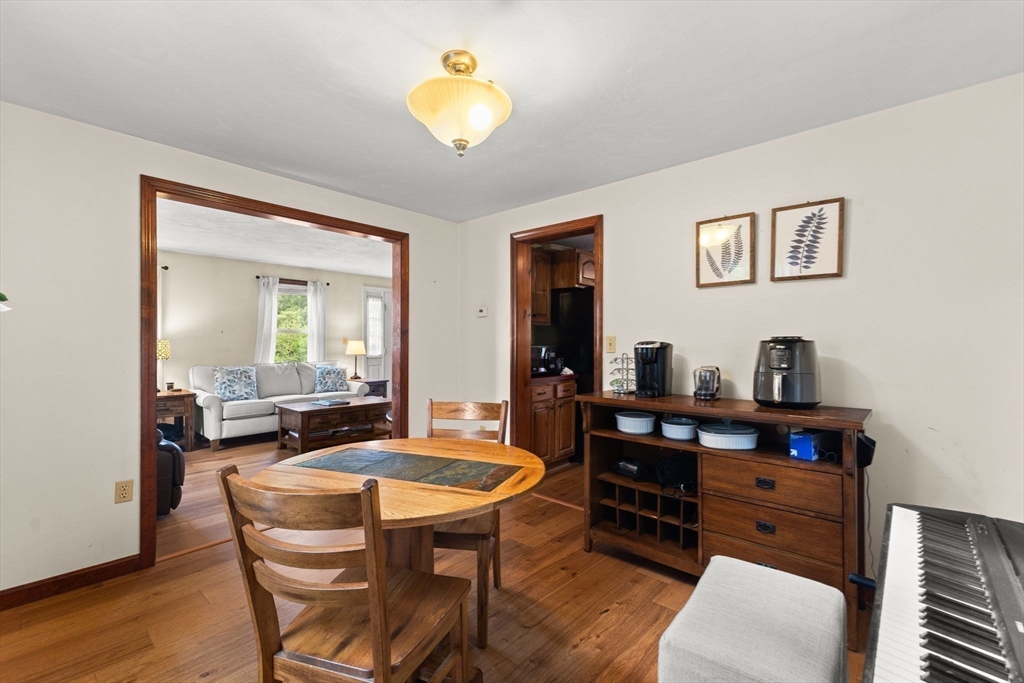 71 Pondview Circle Taunton, MA 02780 - Photo 17 of 33