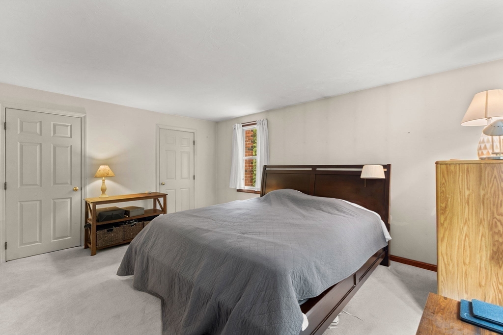 71 Pondview Circle Taunton, MA 02780 - Photo 19 of 33