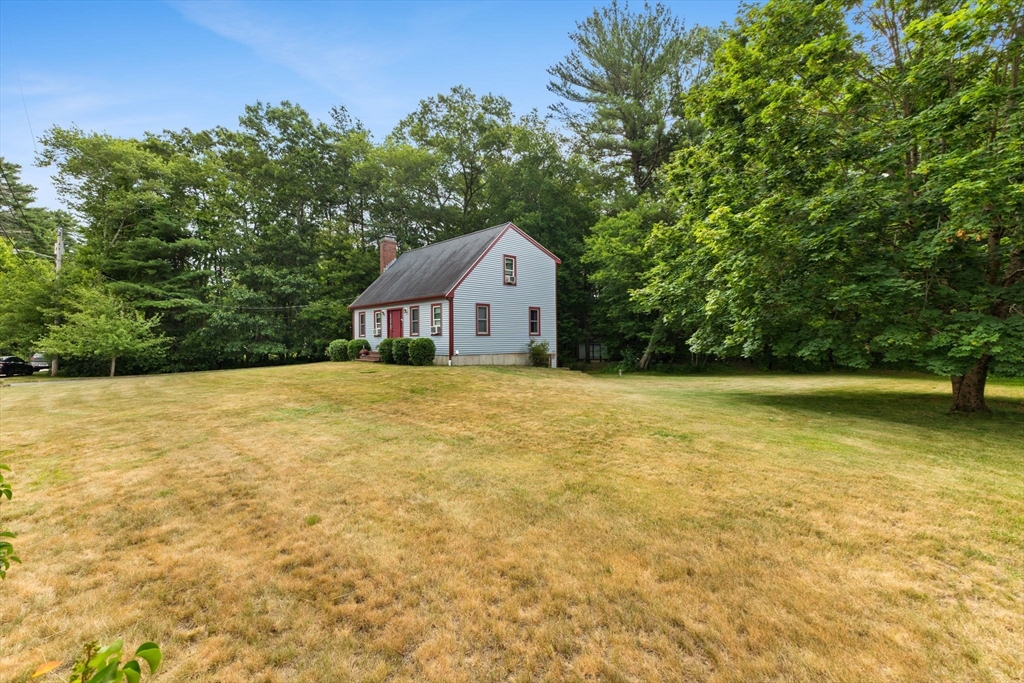 71 Pondview Circle Taunton, MA 02780 - Photo 2 of 33