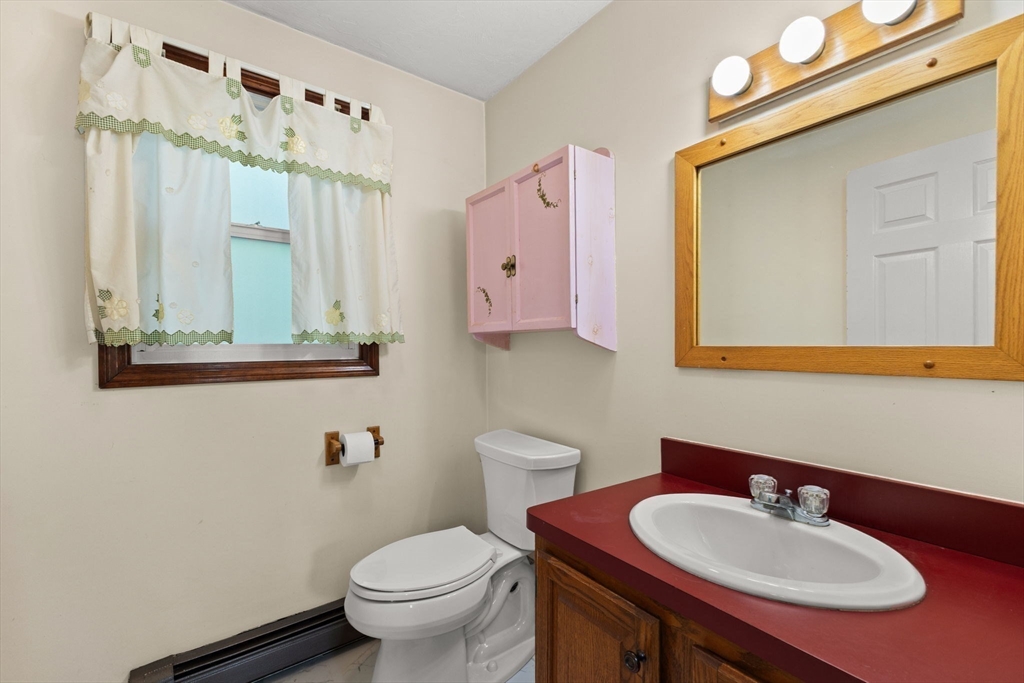 71 Pondview Circle Taunton, MA 02780 - Photo 27 of 33