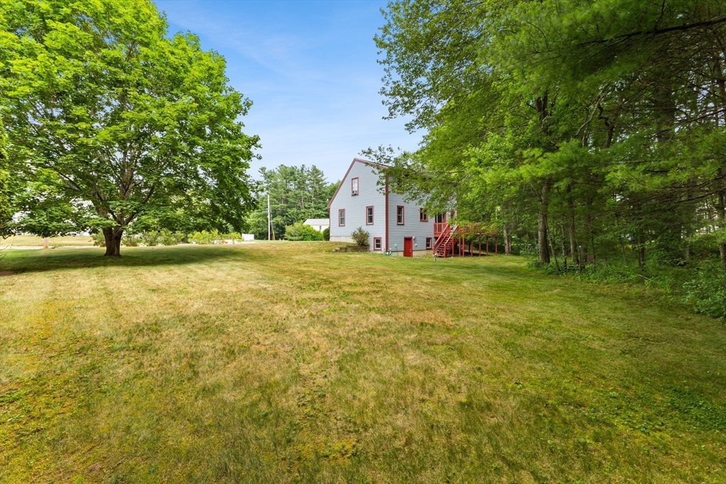 71 Pondview Circle Taunton, MA 02780 - Photo 3 of 33