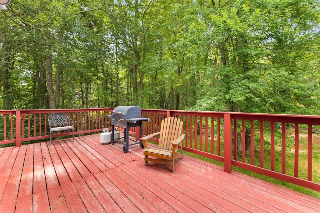 71 Pondview Circle Taunton, MA 02780 - Photo 31 of 33
