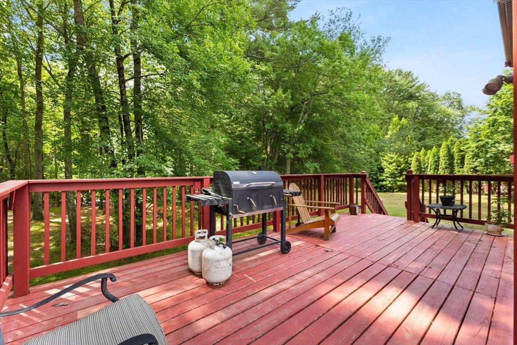 71 Pondview Circle Taunton, MA 02780 - Photo 32 of 33