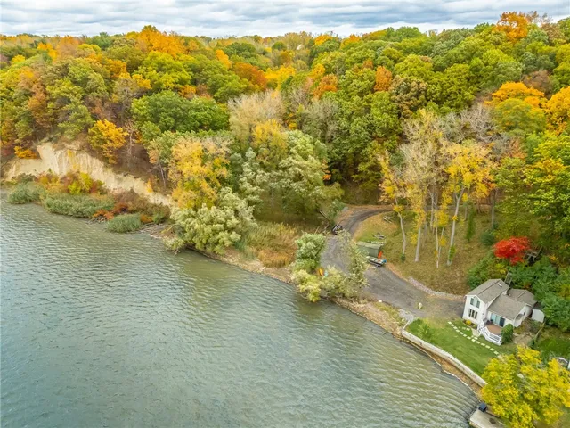 $1,750,000 | 70 Avalon Trail, Penfield, NY 14580