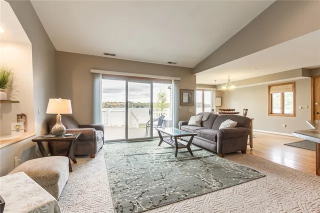 $1,750,000 | 70 Avalon Trail, Penfield, NY 14580