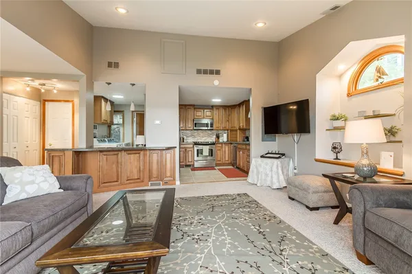 $1,750,000 | 70 Avalon Trail, Penfield, NY 14580