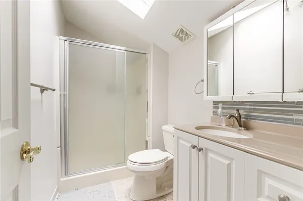 $1,750,000 | 70 Avalon Trail, Penfield, NY 14580