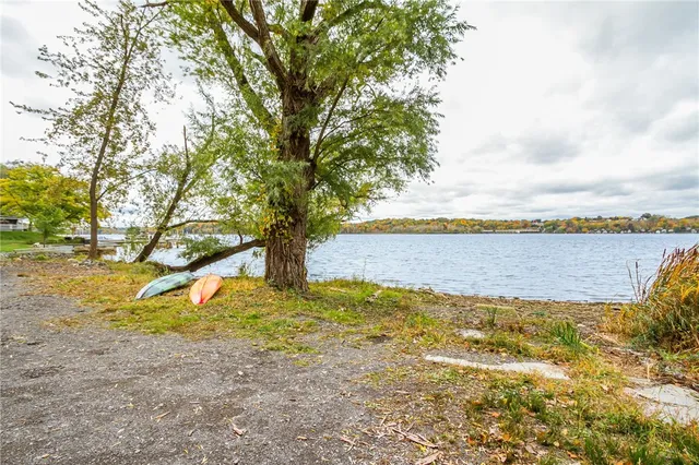 $1,750,000 | 70 Avalon Trail, Penfield, NY 14580