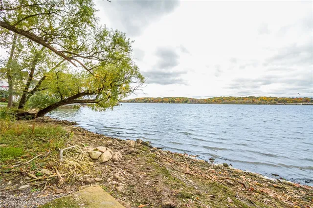 $1,750,000 | 70 Avalon Trail, Penfield, NY 14580