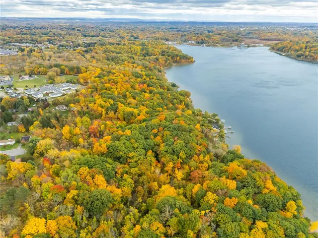 $1,750,000 | 70 Avalon Trail, Penfield, NY 14580