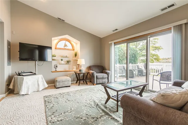 $1,750,000 | 70 Avalon Trail, Penfield, NY 14580