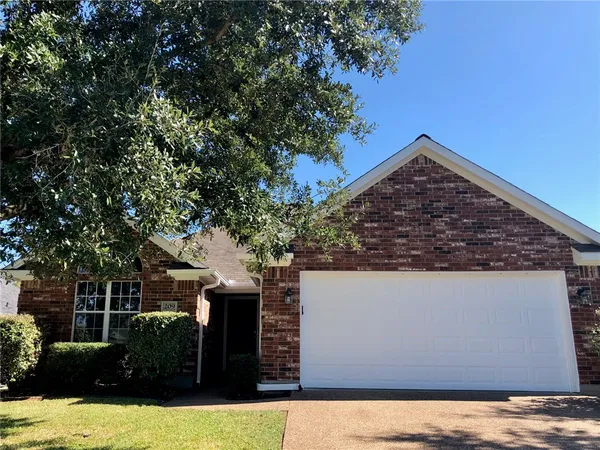 $1,900 | 209 Stuttgart Circle, College Station, TX 77845