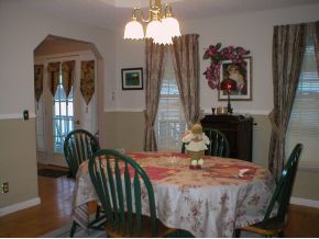 189 Young Road Johnson City, TN 37604 - Photo 2 of 12 Dining Room