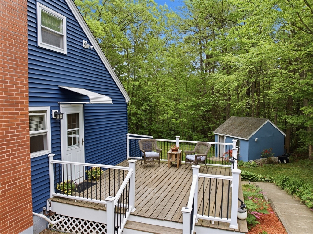 39 North Common Road Westminster, MA 01473 - Photo 4 of 37