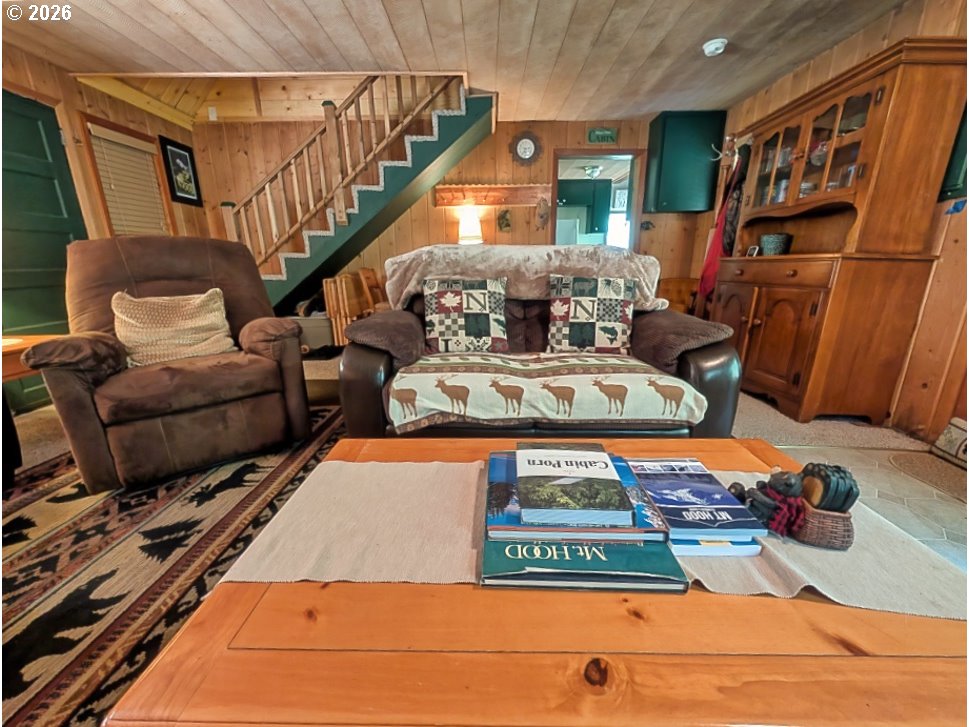 73867 Nf-20e Rhododendron, OR 97049 - Photo 9 of 41 Gallery Image 9