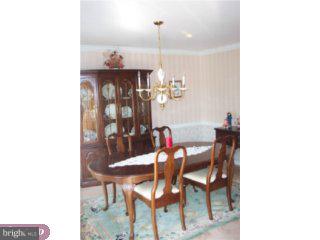 33 Abington Road Mount Laurel, NJ 08054 - Photo 3 of 6
