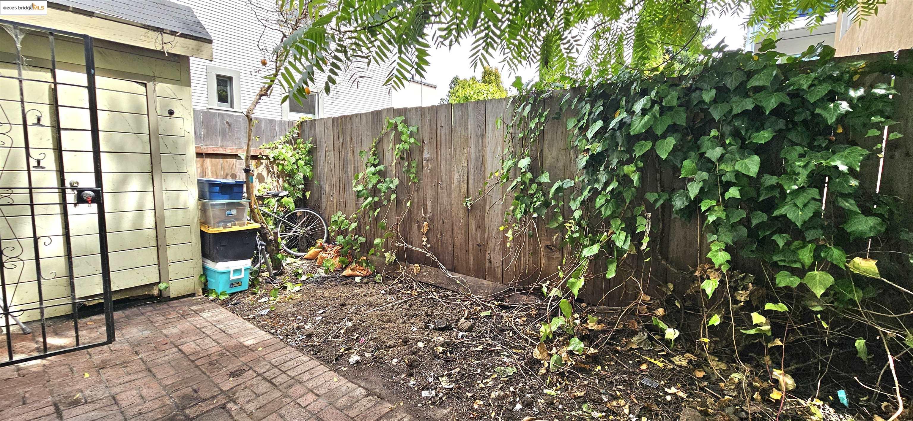 2308 Parker Street Berkeley, CA 94704 - Photo 14 of 17 a view of a house with a tree