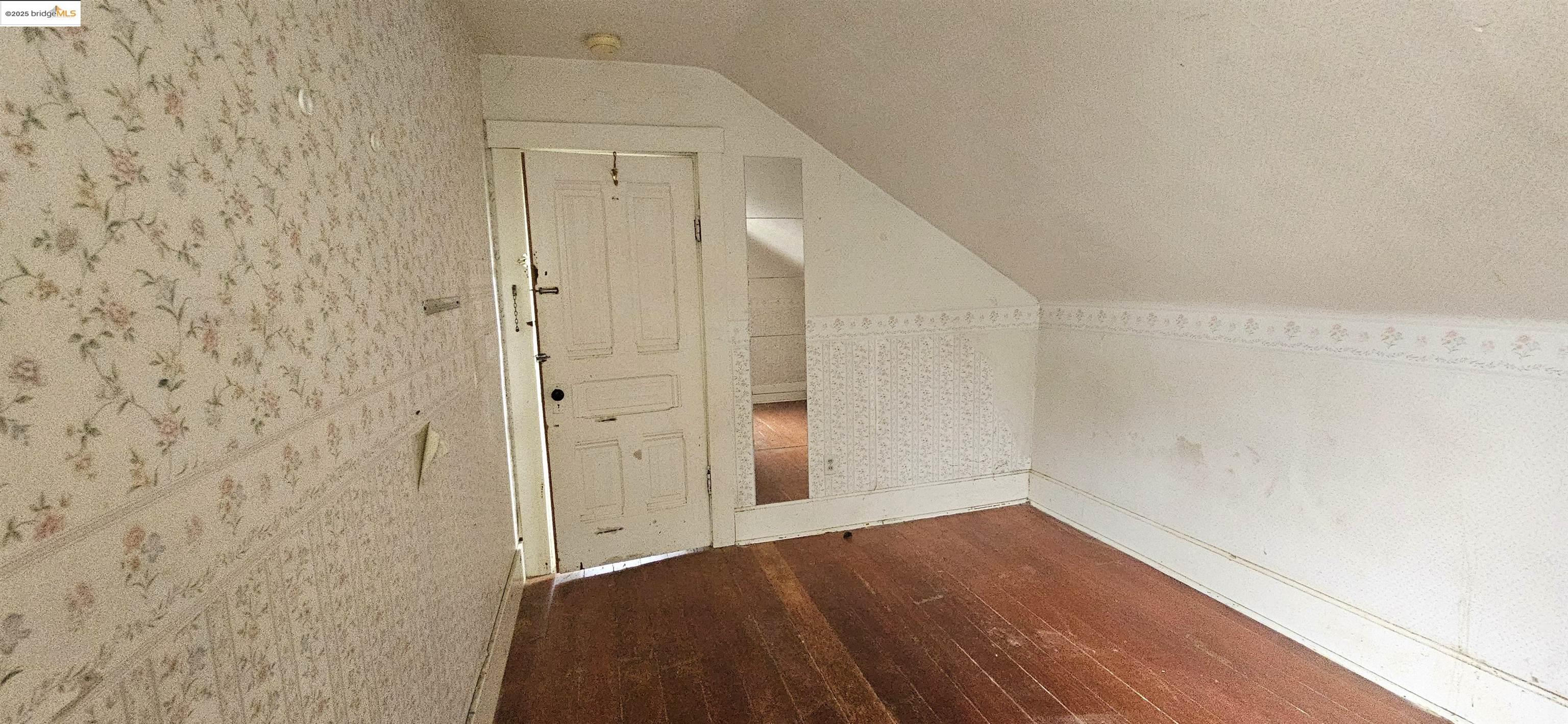 2308 Parker Street Berkeley, CA 94704 - Photo 4 of 17 a view of small space