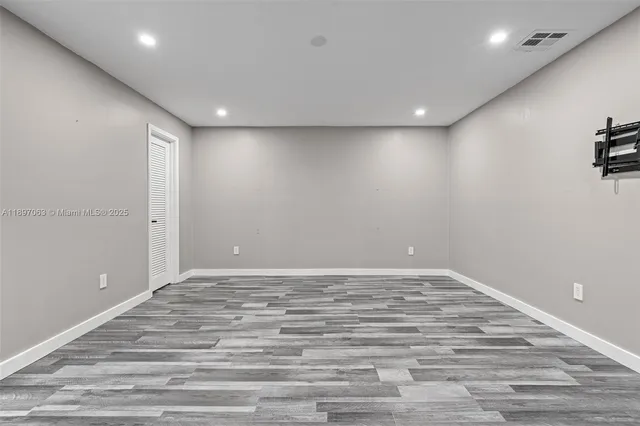 $924,900 | 4490 Southwest 105th Avenue, Davie, FL 33328