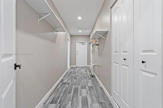 $924,900 | 4490 Southwest 105th Avenue, Davie, FL 33328