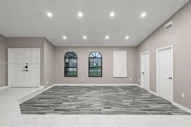 $924,900 | 4490 Southwest 105th Avenue, Davie, FL 33328