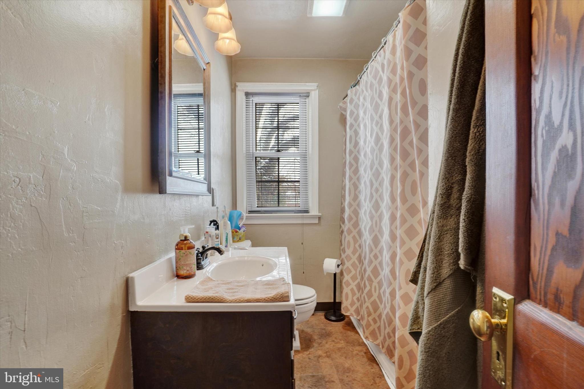 2006 Orange Street York, PA 17404 - Photo 13 of 28