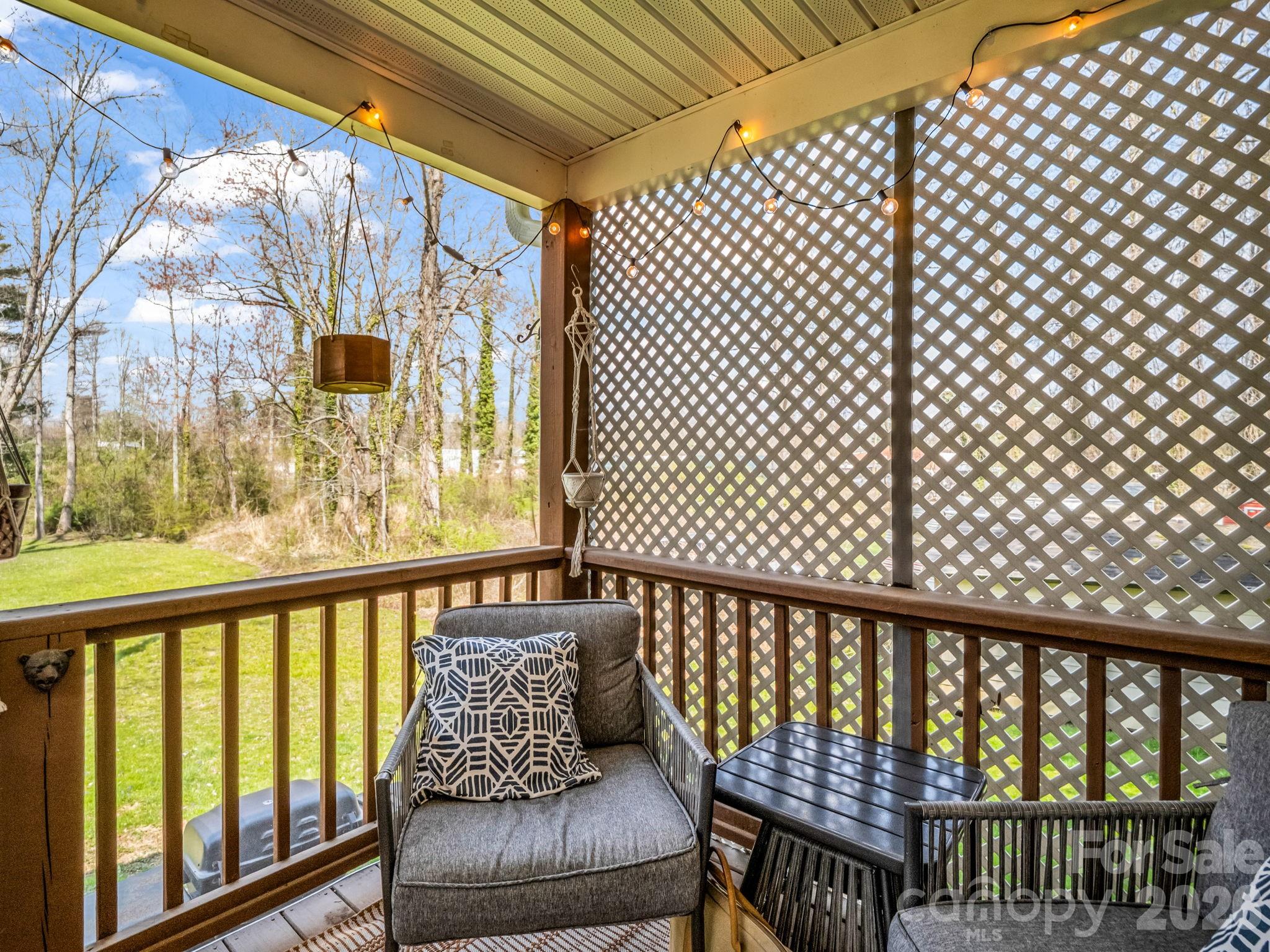 22 Macks Way Hendersonville, NC 28739 - Photo 18 of 42 a balcony with wooden floor