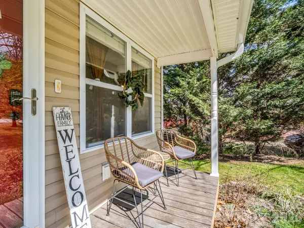 $315,000 | 22 Macks Way, Hendersonville, NC 28739