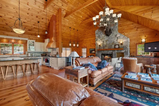 $2,300,000 | 7 Hay Hill Road, Lincoln, NH 03251