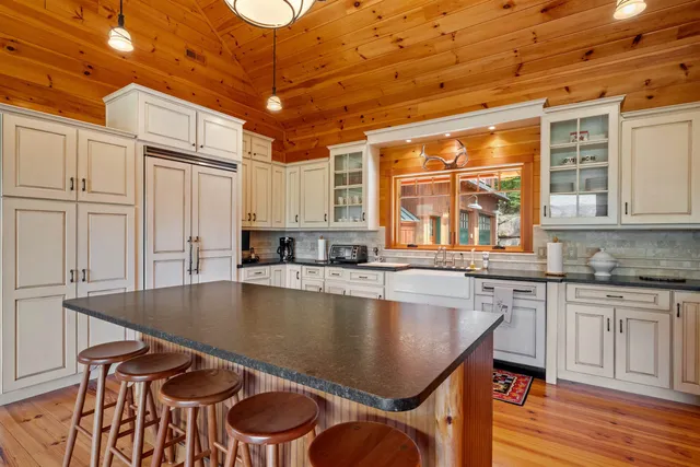 $2,300,000 | 7 Hay Hill Road, Lincoln, NH 03251