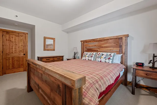 $2,300,000 | 7 Hay Hill Road, Lincoln, NH 03251