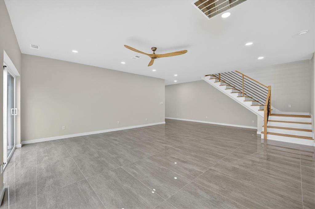119 Rolston Road Irving, TX 75060 - Photo 6 of 30