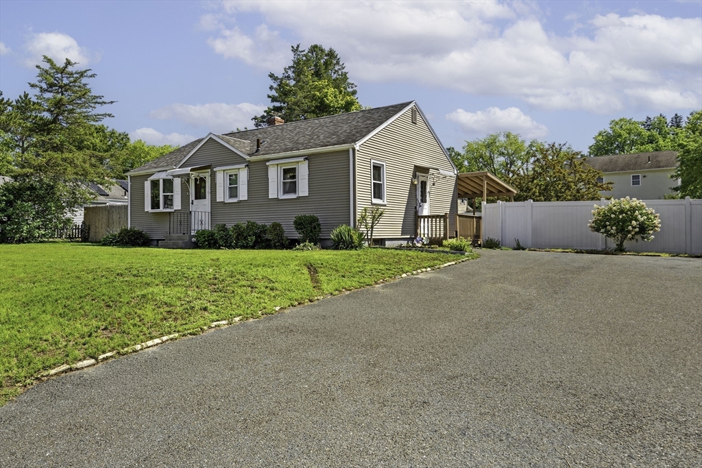 133 Denwall Drive Springfield, MA 01119 - Photo 1 of 27 Gallery Image 1