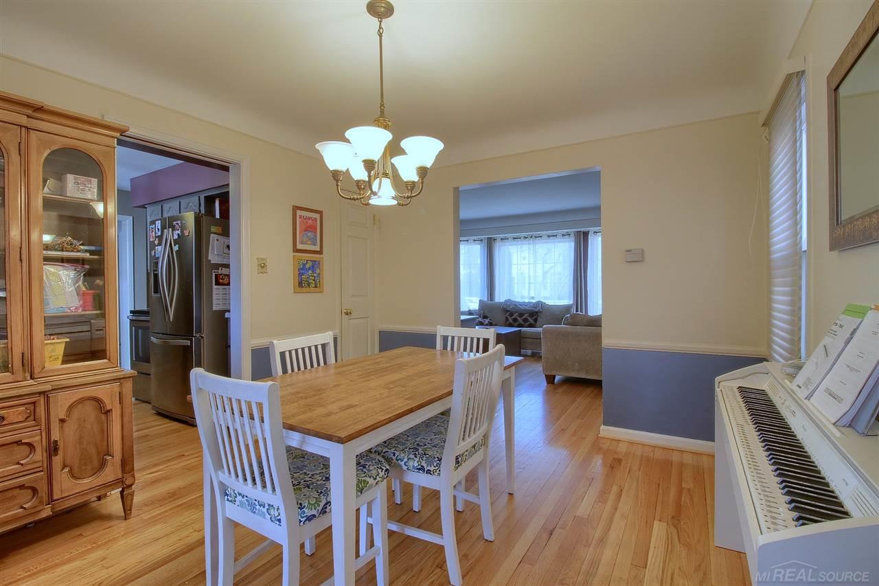 1990 Littlestone Road Grosse Pointe Woods, MI 48236 - Photo 8 of 32