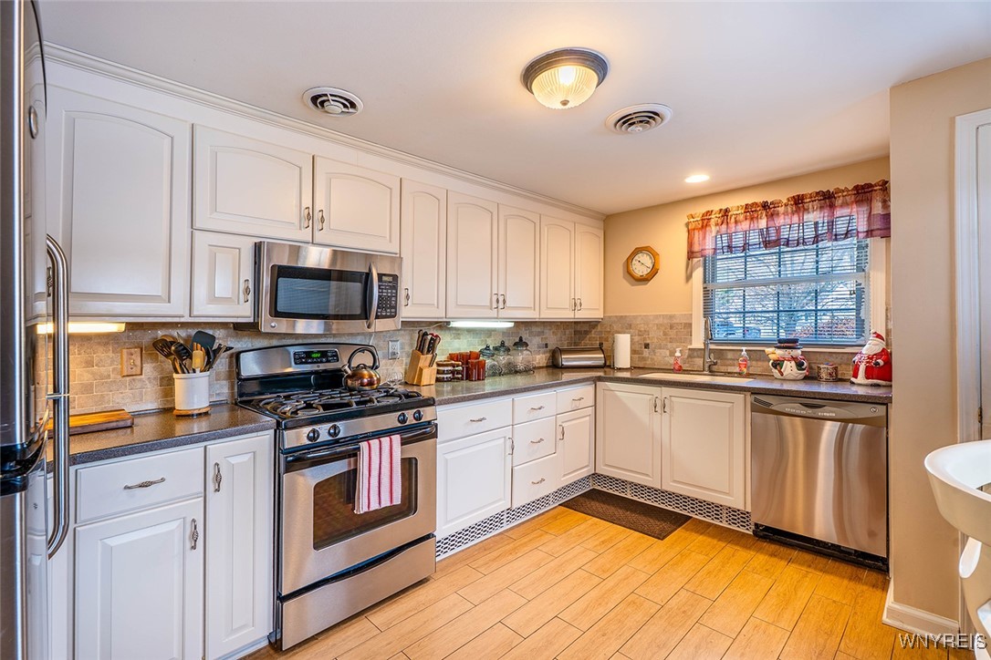 8407 Kimberly Road Clarence, NY 14221 - Photo 11 of 40