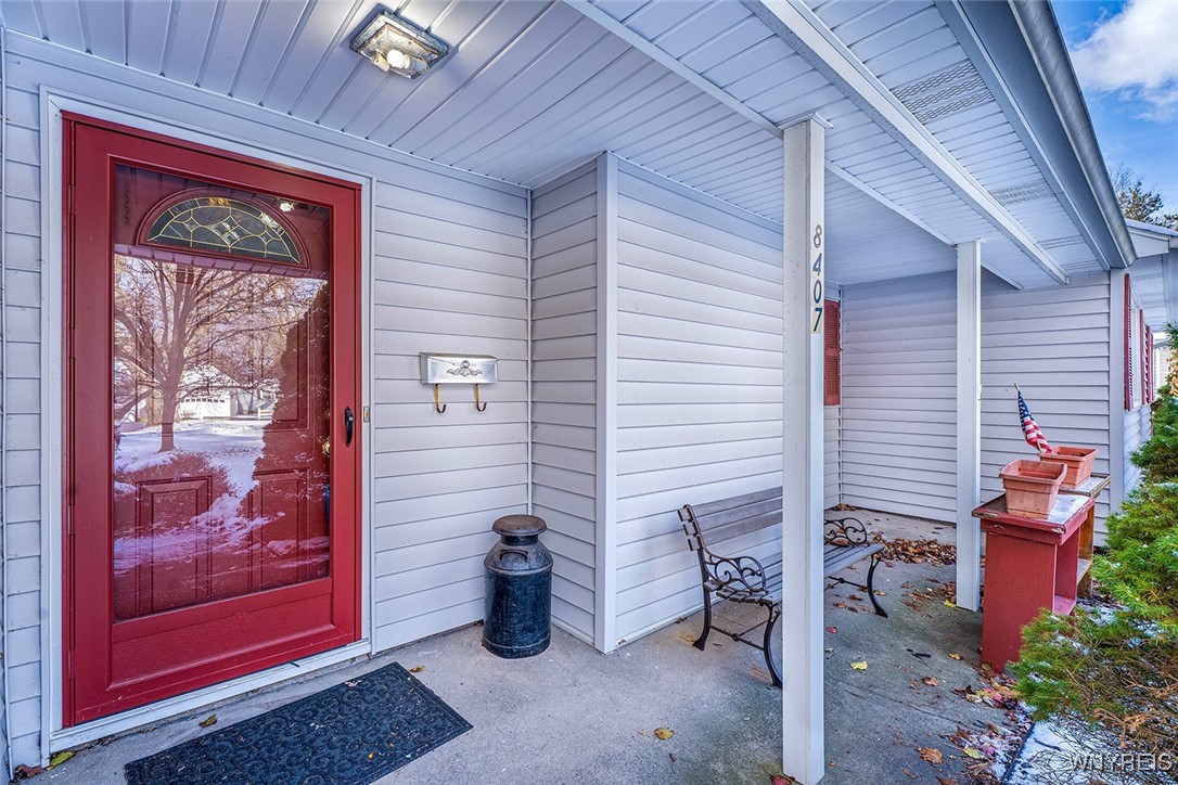 8407 Kimberly Road Clarence, NY 14221 - Photo 3 of 40