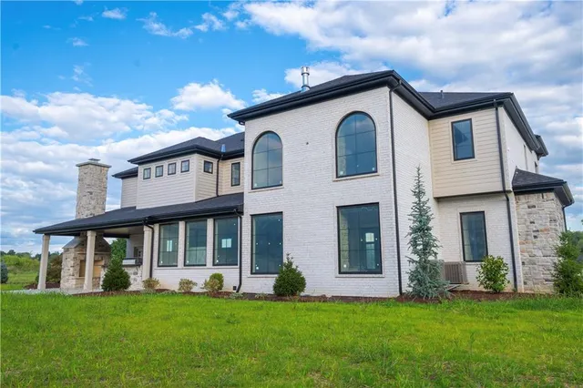 $2,900,000 | 113 Victor Street, Venetia, PA 15367