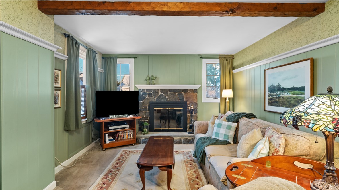 57 Delway Road Cranston, RI 02910 - Photo 11 of 36