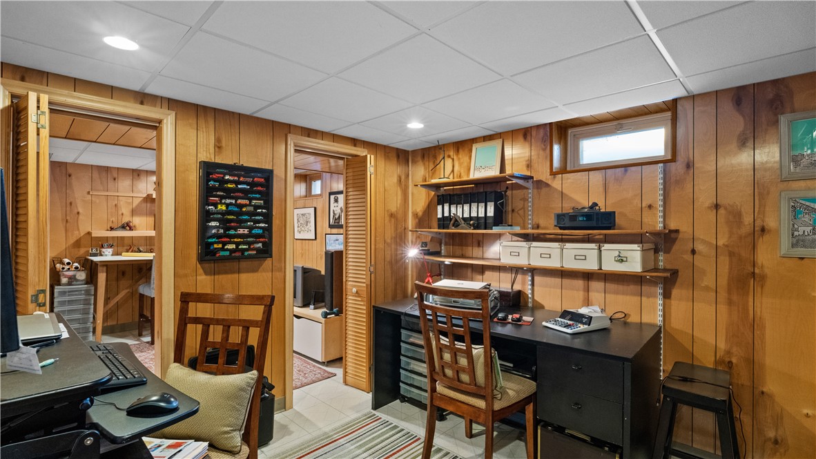 57 Delway Road Cranston, RI 02910 - Photo 19 of 36